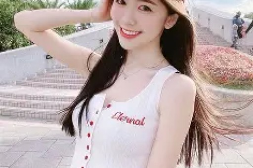 内娱清纯女星偷闯日本拍艳情片被网友当场撞破