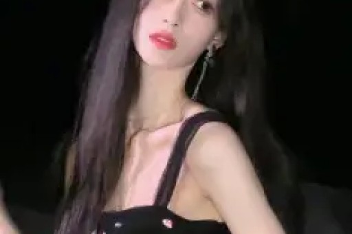 网红发“擦边”视频被永久封禁账号诉至法院求解封被驳回律师：涉嫌传播淫秽或色情内容！