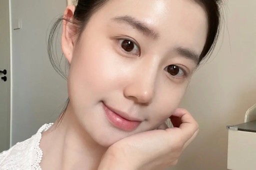 刚爆红就被扒黑料塌房了？